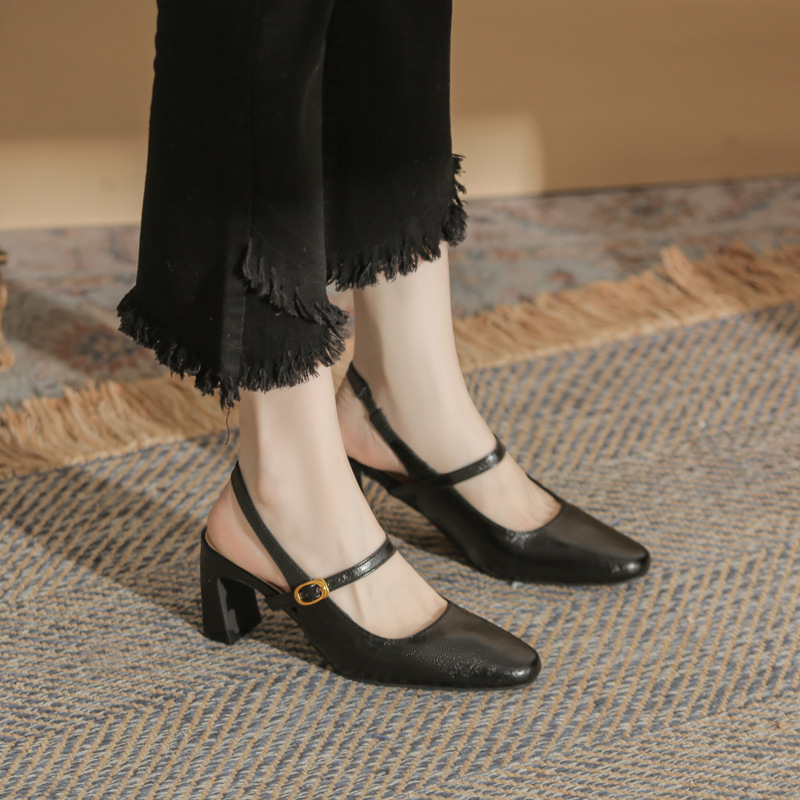 Jin Gang J4703_J6803 Висок ток 2025 Нови летни чехли с квадратна глава и дебел ток, всички размери, с празни задни части за жени