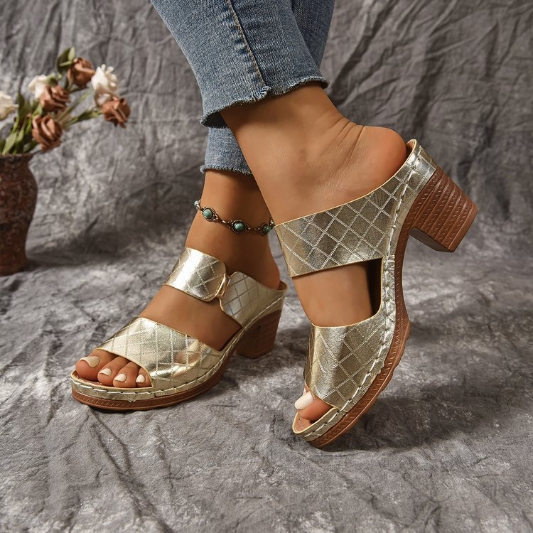 Europos ir Amerikos užsienio prekybos plius dydžio atviros nosies aukštakulnės šlepetės moterims, tarpvalstybinės naujos šiurkščios kulno modelio mados basutės ir šlepetės