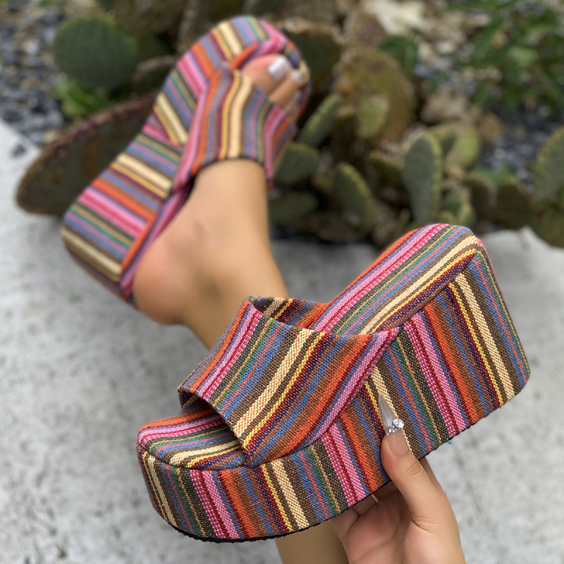 Za2024 Nove japanke s leopard printom i debelim potplatom za vanjsku odjeću, moderne japanke s ravnim potplatom, sandale za plažu u blagdanskom stilu za žene