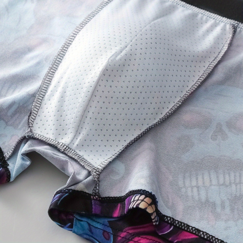 Proizvođači vanjske trgovine isporučuju muško donje rublje, moderne bokserice, seksi dječake, moderne prozračne bokserice do sredine struka na zalihi