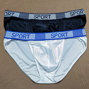 Eļļas gaiši ledus zīda vīriešu apakšveļa ar augstu šķēlumu trīsstūrveida, pieguļoši zīdaini modes personības zēnu šorti, ražotāji, kas ir pieejami vairumtirdzniecībā