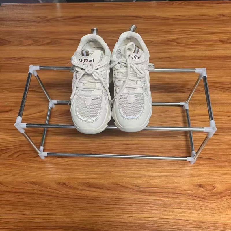 Kingariiul mitmekihiline majapidamise lihtne ukseava üliõpilaste ühiselamu tolmukindel ja tugevate kinnitustega populaarne kingakapp hoiuriiul