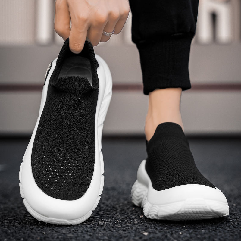 Vyriški sportiniai ir laisvalaikio bateliai su minkštapadžiais kojiniais, vasariniai, kvėpuojantys, austi tinkleliai, užmaunami.