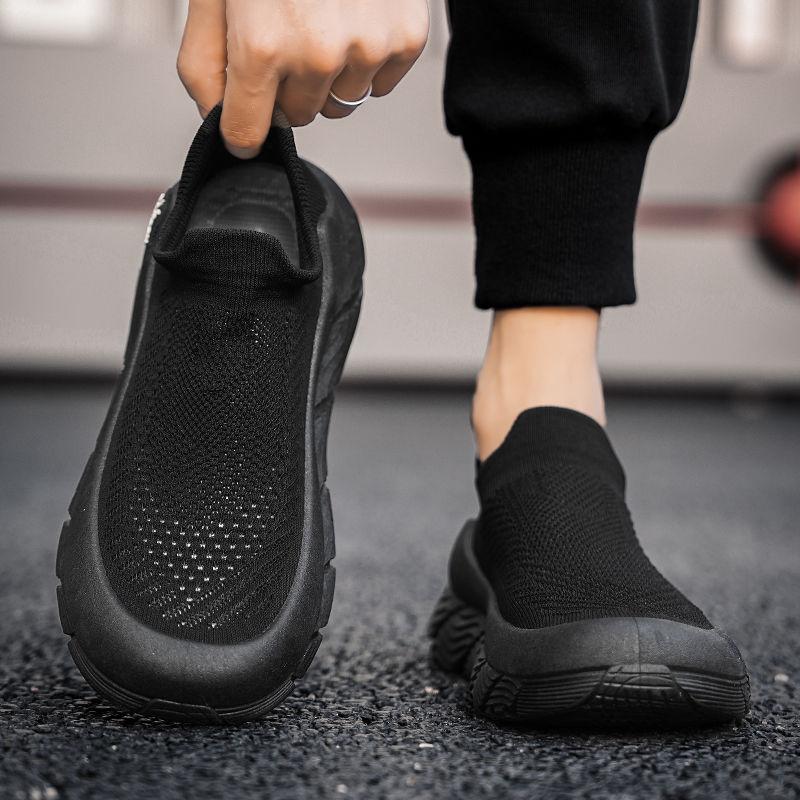 Vyriški sportiniai ir laisvalaikio bateliai su minkštapadžiais kojiniais, vasariniai, kvėpuojantys, austi tinkleliai, užmaunami.