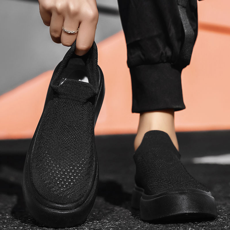 Vyriški sportiniai ir laisvalaikio bateliai su minkštapadžiais kojiniais, vasariniai, kvėpuojantys, austi tinkleliai, užmaunami.