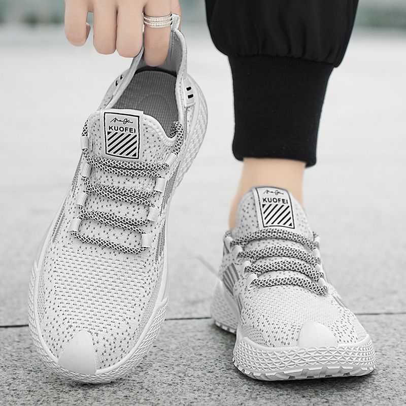 Vyriški sportiniai ir laisvalaikio bateliai su minkštapadžiais kojiniais, vasariniai, kvėpuojantys, austi tinkleliai, užmaunami.