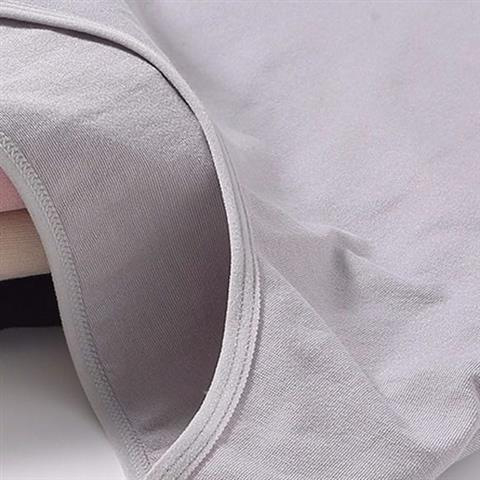 Terminiai apatiniai, pastovios temperatūros, nematomas pagrindas, moteriškas kūnas, itin plonas, šilumai aptemptas, didelio dydžio, odos grožio drabužiai, rudens drabužiai ir kelnės.