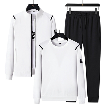 Vabaaja hea ümara kaelusega jakk, kardigan, sügisene pikkade varrukatega top-püksid, sõnadega, kolmeosaline meeste sportlik ülikond laos.