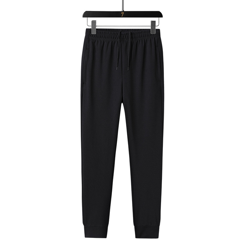 Vabaaja hea ümara kaelusega jakk, kardigan, sügisene pikkade varrukatega top-püksid, sõnadega, kolmeosaline meeste sportlik ülikond laos.