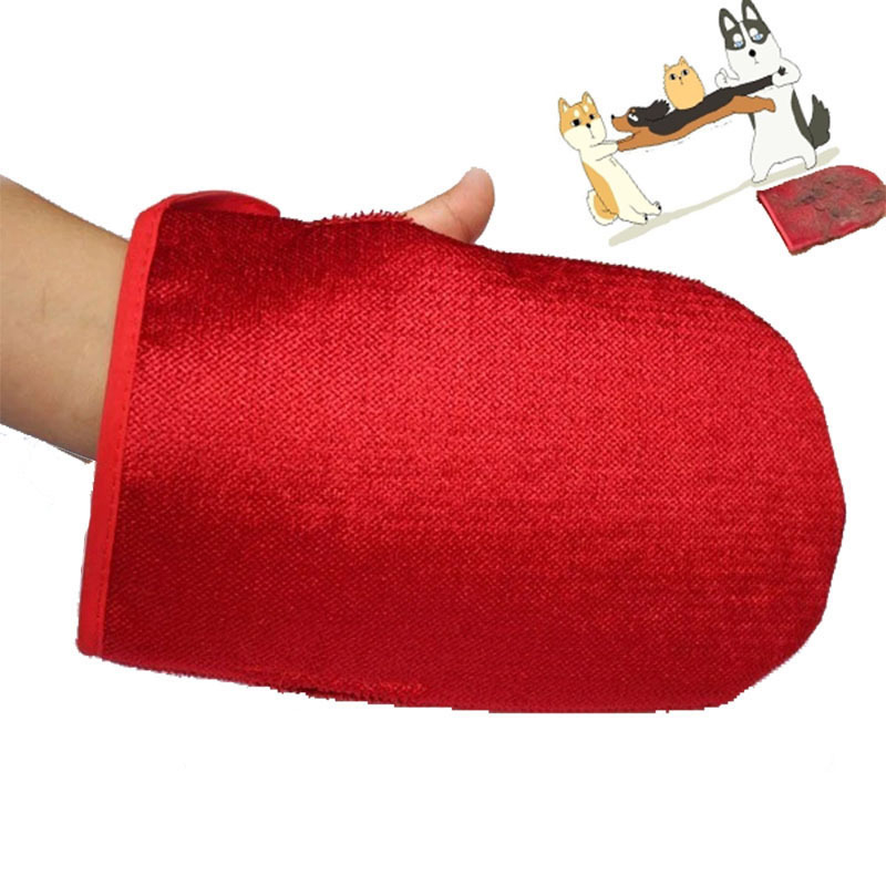 Mājdzīvnieku apmatojuma noņemšanas līdzekļu ražotāji piegādā mājas cimdus, dīvāna apģērbu, suņu būdas apmatojuma tīrīšanas rīku birsti