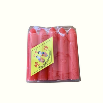 Тромпетна червена свещ в началото на 15-ти, за да се покланяме на боговете за празниците, за да се покланяме на боговете до гроба, свещ на едро, запалване на червена свещ