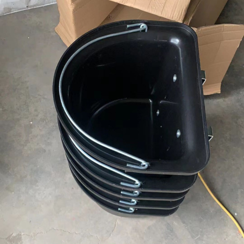 Кофа за храна за коне