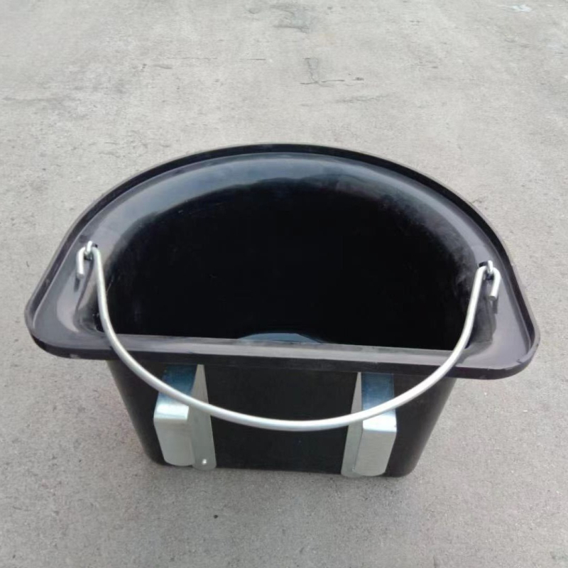 Кофа за храна за коне