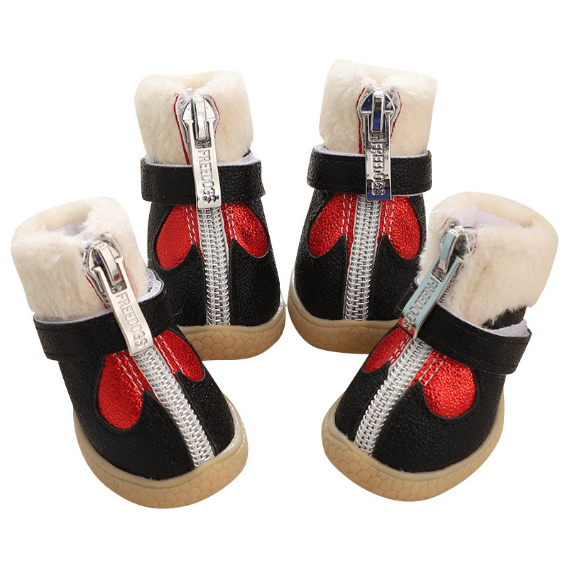 Šunų batai mažiems meškiukams Naujųjų metų dieną vedžiojant šunį, šilti, vilnoniai, pėdų uždangalai, neslystantys, raudoni, šventiniai medvilniniai batai