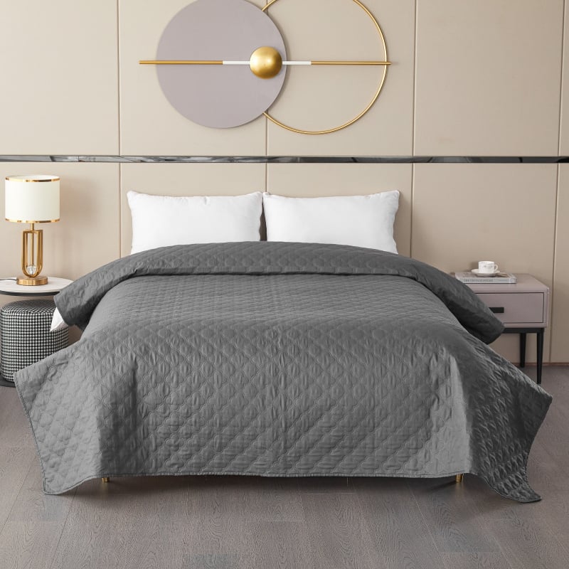 Naujas „Amazon“ vandeniui atsparus šlapimui atsparus augintinių čiužinio gamyklinis dygsniuotas dygsniuotas lovos užtiesalas „Clover“ paprastas katės ir šuns augintinis