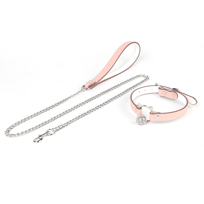 SM sekso žaislai, juodo katino varpelio formos antkaklis, vyriškos ir moteriškos vergų dresavimo antkaklis, traukos antkaklis, SM sekso reikmenys