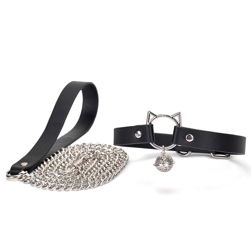 SM sekso žaislai, juodo katino varpelio formos antkaklis, vyriškos ir moteriškos vergų dresavimo antkaklis, traukos antkaklis, SM sekso reikmenys