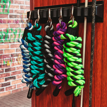 Piiriülesed lemmikloomade jalutusrihmad, kassi- ja koerarihmad, hobuserakmed, ratsutamistarvete tootja, ratsutamisköis