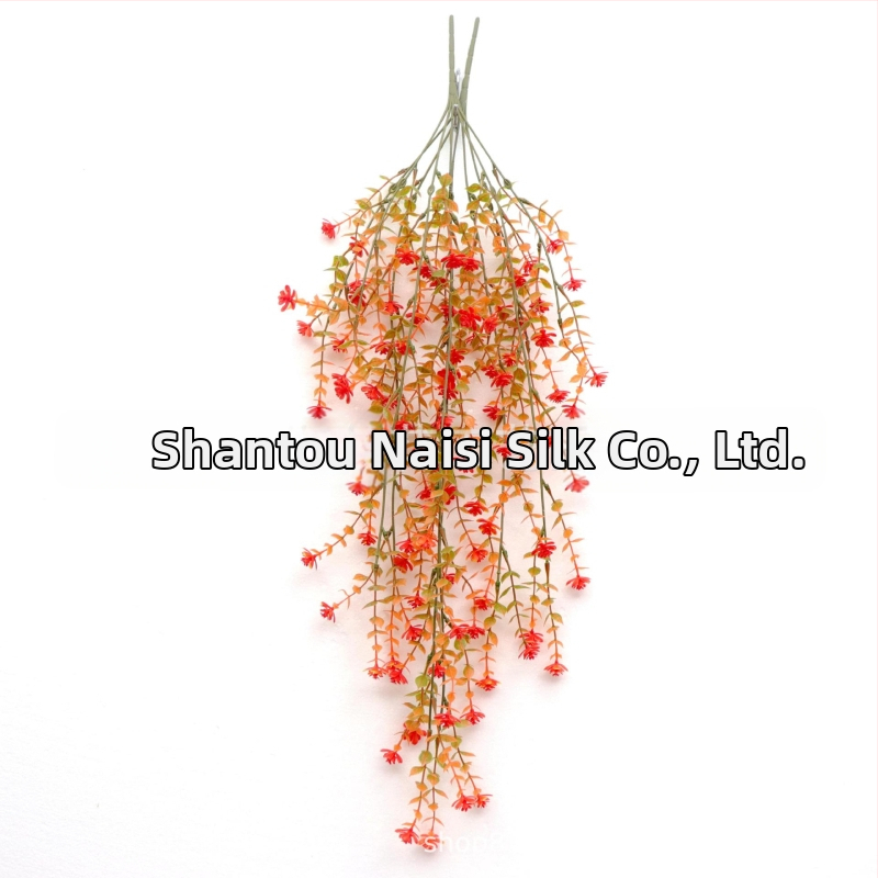 Tarpvalstybinė žalių augalų sieninė dekoracija, eukalipto, kamelijos, vynmedžio, eukalipto lapo, rotango, kabanti gėlių dekoracija