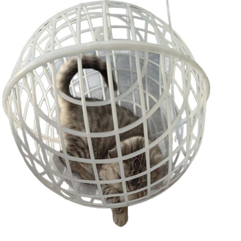 Lendav kanapuur, plastmassist sfääriline kanapuur, ümmargune küülikupuur, veerevad maalilised kohad, liikuv vabapidamisel kanapuur