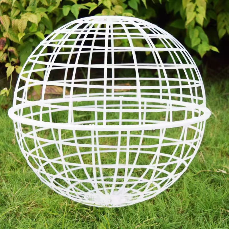 Lendav kanapuur, plastmassist sfääriline kanapuur, ümmargune küülikupuur, veerevad maalilised kohad, liikuv vabapidamisel kanapuur