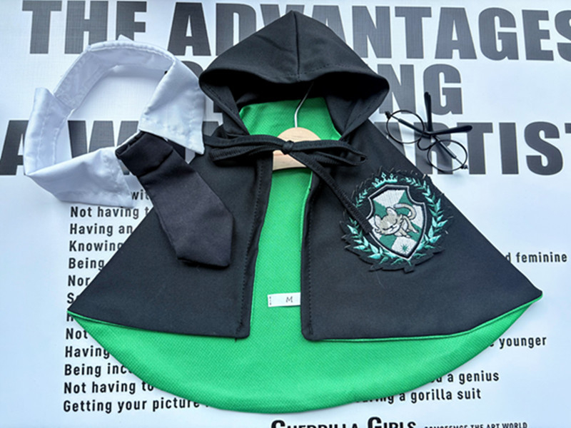 Internet Celebre Mačka Domáci miláčik Pes Harry Potter Magický plášť Vysokoškolský plášť Plášť pre malého psa Halloweenský plášť