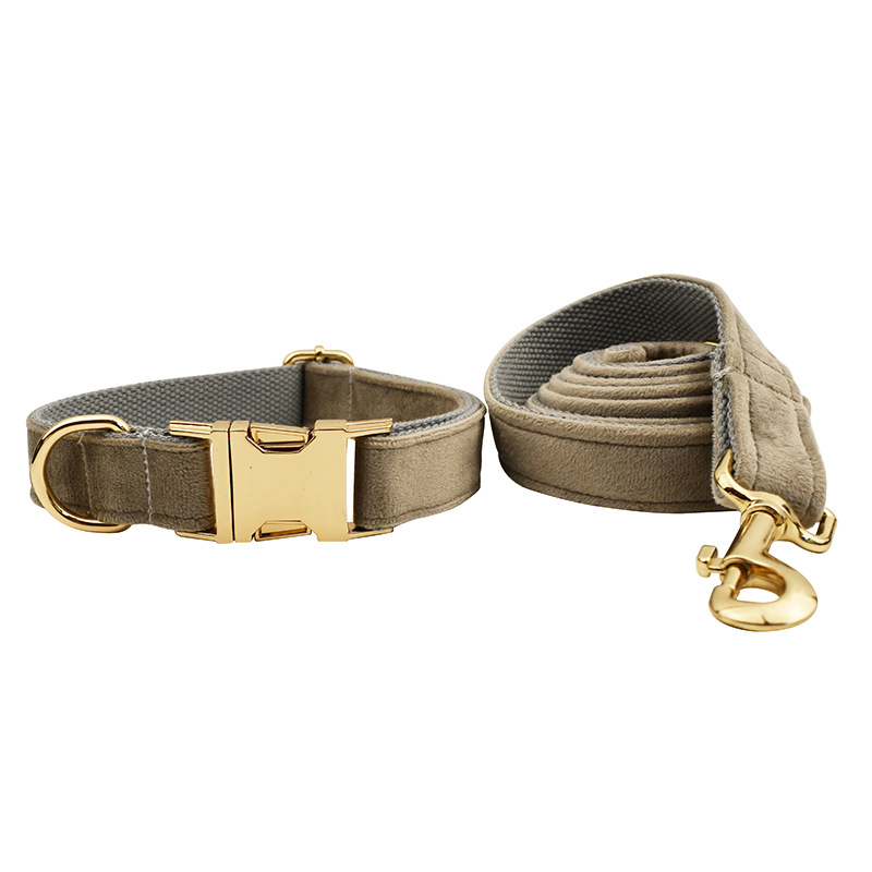 Proizvođač sivog baršuna veleprodaja prekogranična nova ogrlica za kućne ljubimce vučno uže podesiva ogrlica za pse s povodcem za pse može se gravirati