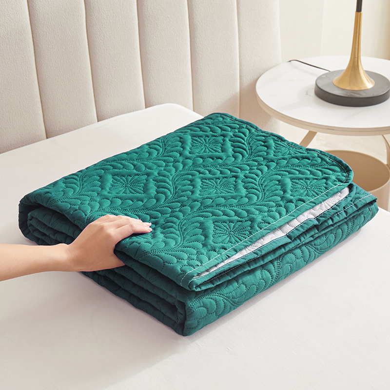 Tarpvalstybinis, karštai parduodamas vandeniui atsparus, šlapimui nepralaidus, nepralaidus augintinių čiužinio paklodė, „Amazon“ grindų pagalvėlė, sofos pagalvėlės čiužinio apsauginis užvalkalas