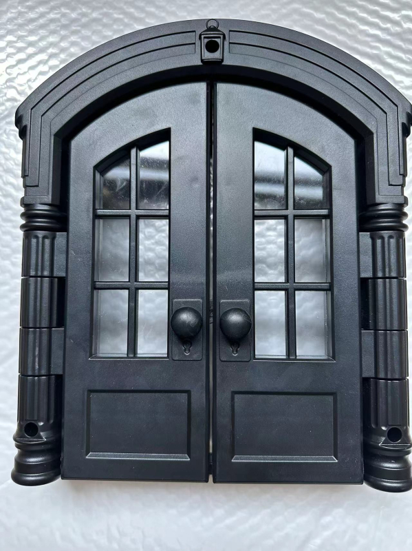 Uue kassikuuti, kassiukse, koeraaugu ja klapita lemmikloomaukse piiriülene allikas, prantsuse kassiuks