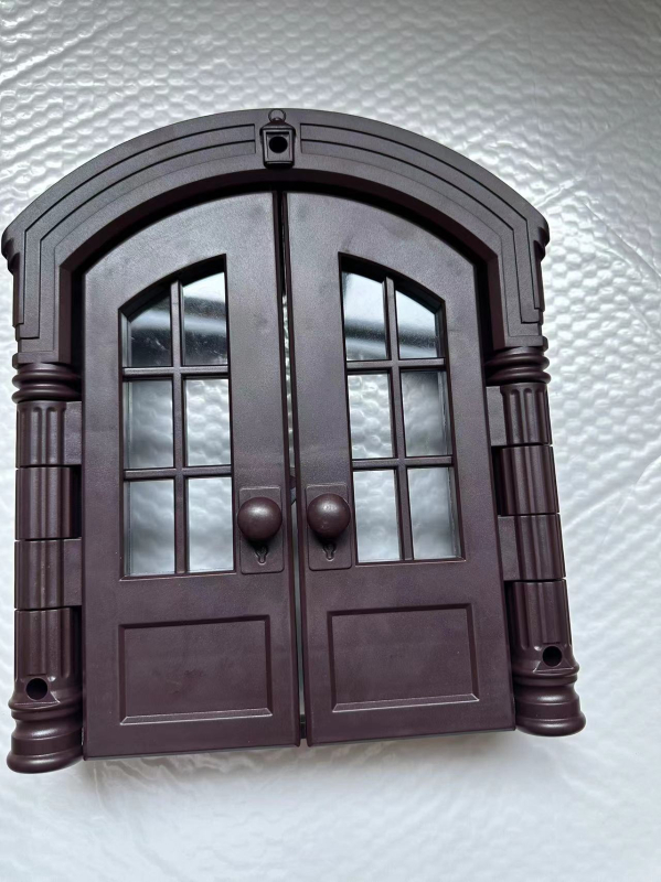 Uue kassikuuti, kassiukse, koeraaugu ja klapita lemmikloomaukse piiriülene allikas, prantsuse kassiuks