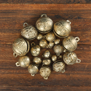 Меден звънец меден тигров звънец домашен любимец звънец куче котка тигров звънец говеда овца конски звънец древен