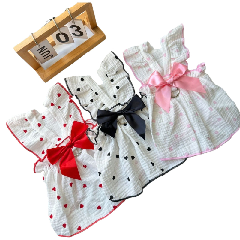 Сладка романтична рокля с волани и любовни презрамки, подходяща за малки и средни домашни любимци