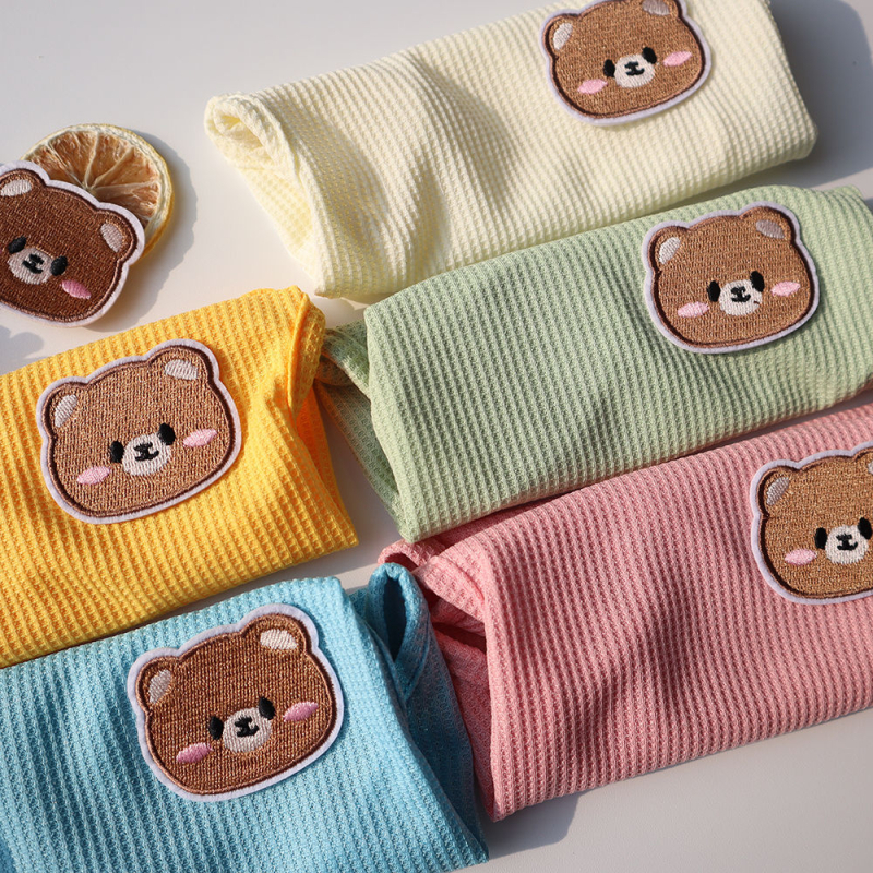 Vafl proljetni i jesenski slatki medvjeđi pribor za kućne ljubimce, prsluk u boji slatkiša, jednostavan udoban pulover odjeća