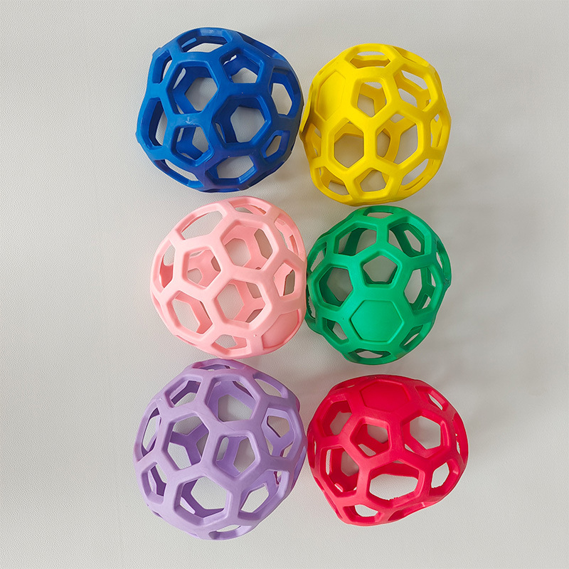 Hobuse maiustuspall Tallide rippuv heinasöötja Polo heinasöötmispall Mänguasipall