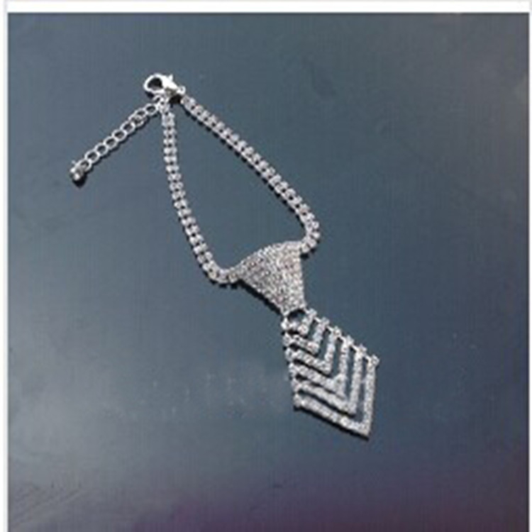 Фабрика директно от кристали за вратовръзка за куче, бижута за врата, нашийник за кучета, плюшени играчки, доставка на стоки за домашни любимци през граница, електронна търговия