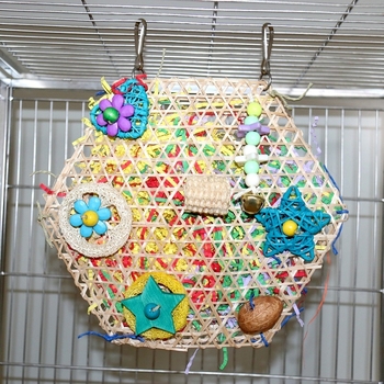 Παιχνίδι παπαγάλου που ροκανίζει γομφίους, χρωματιστό ψιλοκομμένο χαρτί, είδη πουλιών, σκεύη, κλουβί πουλιών, μενταγιόν, διασυνοριακό, ζεστό σε πωλήσεις, μπαμπού δίχτυ, καμπάνα