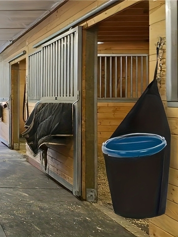 Νάιλον τσάντα κρεμαστής τροφοδότη τροφών αλόγων με βαρέλι ρυμουλκούμενου περίπου 5 γαλόνια τσάντας κρεμαστής αποθήκευσης κάδων ρυμουλκούμενου αλόγων