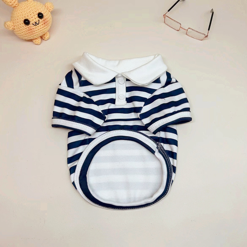 Раирана риза поло риза кученце домашен любимец котка лято тънко плюшено мече малко куче котка котка пролет и лято