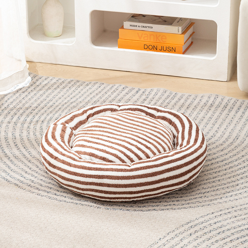 Горещо трансгранично котешко гнездо, гнездо тип черупка, полузатворено есенно и зимно полузатворено котешко гнездо, гнездо за кучета