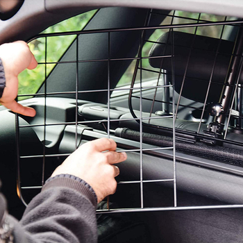 Amazoni kuummüük Auto esi- ja tagarea lemmikloomade isolatsioonivõrk Autokaitse isolatsiooniaed Koerte autobarjäär