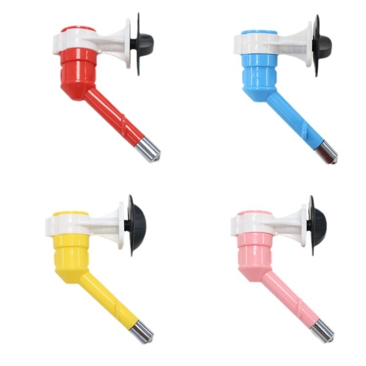 Диспенсър за вода за домашни любимци, висяща глава с дюза за вода, може да бъде оборудван с дюза за пиене на напитки, диспенсър за вода за кучета, диспенсър за вода за котки