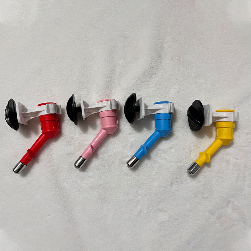 Диспенсър за вода за домашни любимци, висяща глава с дюза за вода, може да бъде оборудван с дюза за пиене на напитки, диспенсър за вода за кучета, диспенсър за вода за котки