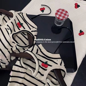 Ρούχα για κουτάβια Καλοκαιρινά Αρκουδάκια Maltis Schanery Αμάνικο Γιλέκο με Κεράσι και Ριγέ