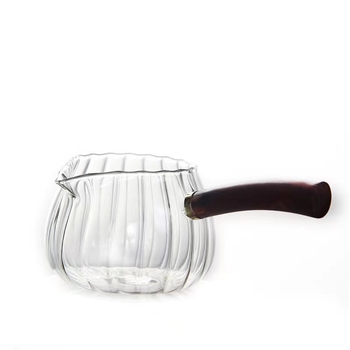 Tarpvalstybinė medinė rankena, dryžuotas aukšto borosilikatinio stiklo mugės puodelis, įvairių stilių skaidraus stiklo arbatos skirtukas, gėlių arbatos uniformos puodelis