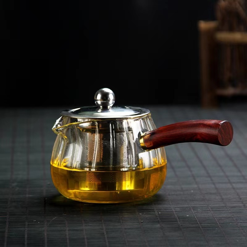 Tarpvalstybinė medinė rankena, dryžuotas aukšto borosilikatinio stiklo mugės puodelis, įvairių stilių skaidraus stiklo arbatos skirtukas, gėlių arbatos uniformos puodelis