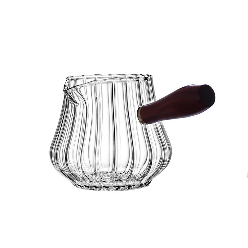 Tarpvalstybinė medinė rankena, dryžuotas aukšto borosilikatinio stiklo mugės puodelis, įvairių stilių skaidraus stiklo arbatos skirtukas, gėlių arbatos uniformos puodelis