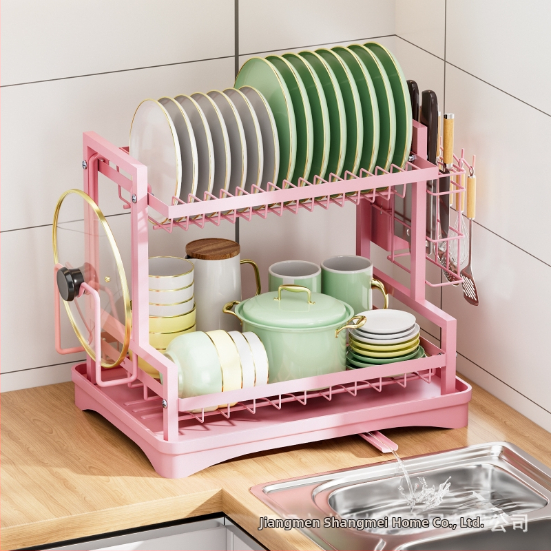 Virtuvės kriauklė, stalviršio džiovyklė, indų laikiklis, džiovinimo krepšelių laikiklis, spintelė, peilių ir šakučių laikiklis, stalo įrankiai, indų laikymo laikiklis