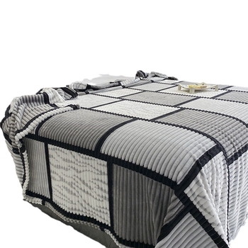 2025 m. nauja spausdinta geometrinė kvadratinė daugiafunkcinė antklodė pieno aksominė užvalkalo antklodė kasdienė biuro plona antklodė žiemai