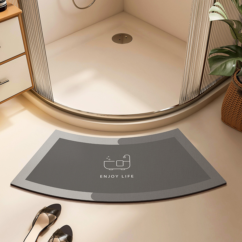 Išlenktas vonios kambario kilimėlis, neslystantis, stipriai sugeriantis kilimas, dušo kambarys, vėduoklės formos, pusapvalis, diatomų purvas, greitai džiūstantis pėdų kilimėlis