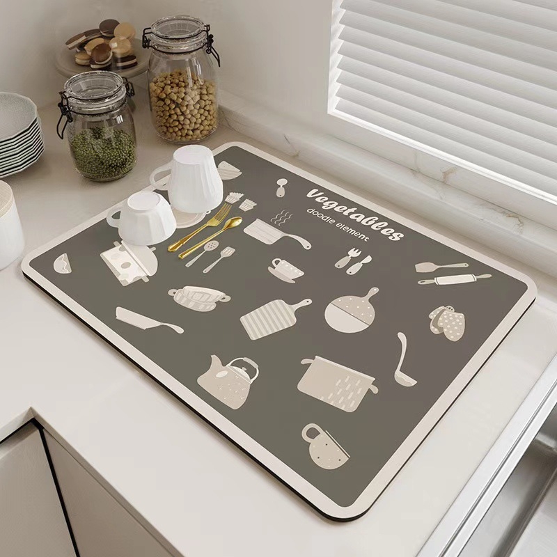 Atsitiktinis grynos spalvos diatomų purvo drenažo kilimėlis, indų džiovinimo kilimėlis, valgomojo stalo reikmenys, izoliuotas, aukštai temperatūrai atsparus kilimėlis, arbatos puodelio sugeriamasis kilimėlis